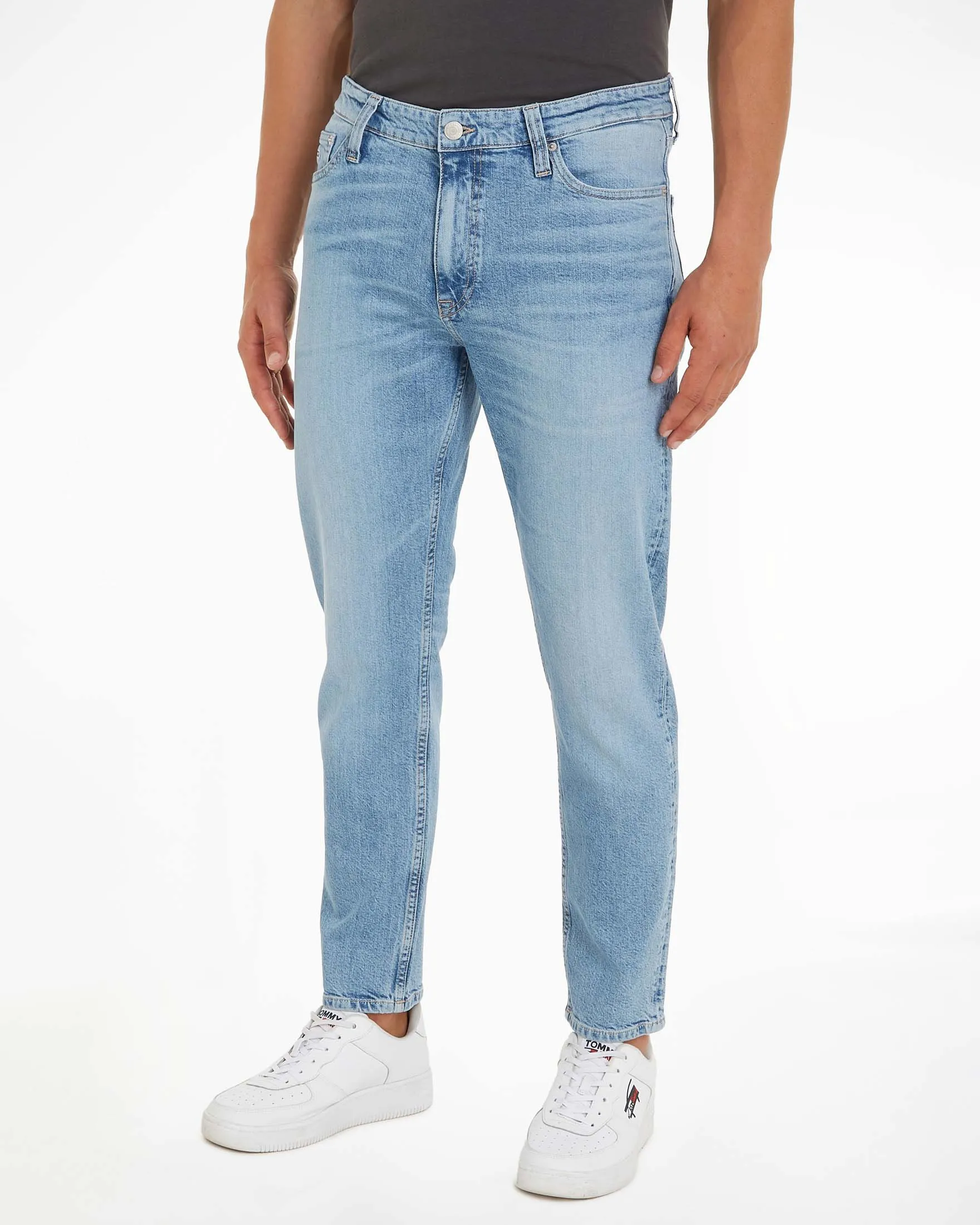 Dad jeans in cotone stretch lavaggio chiaro super stone washed con baffature