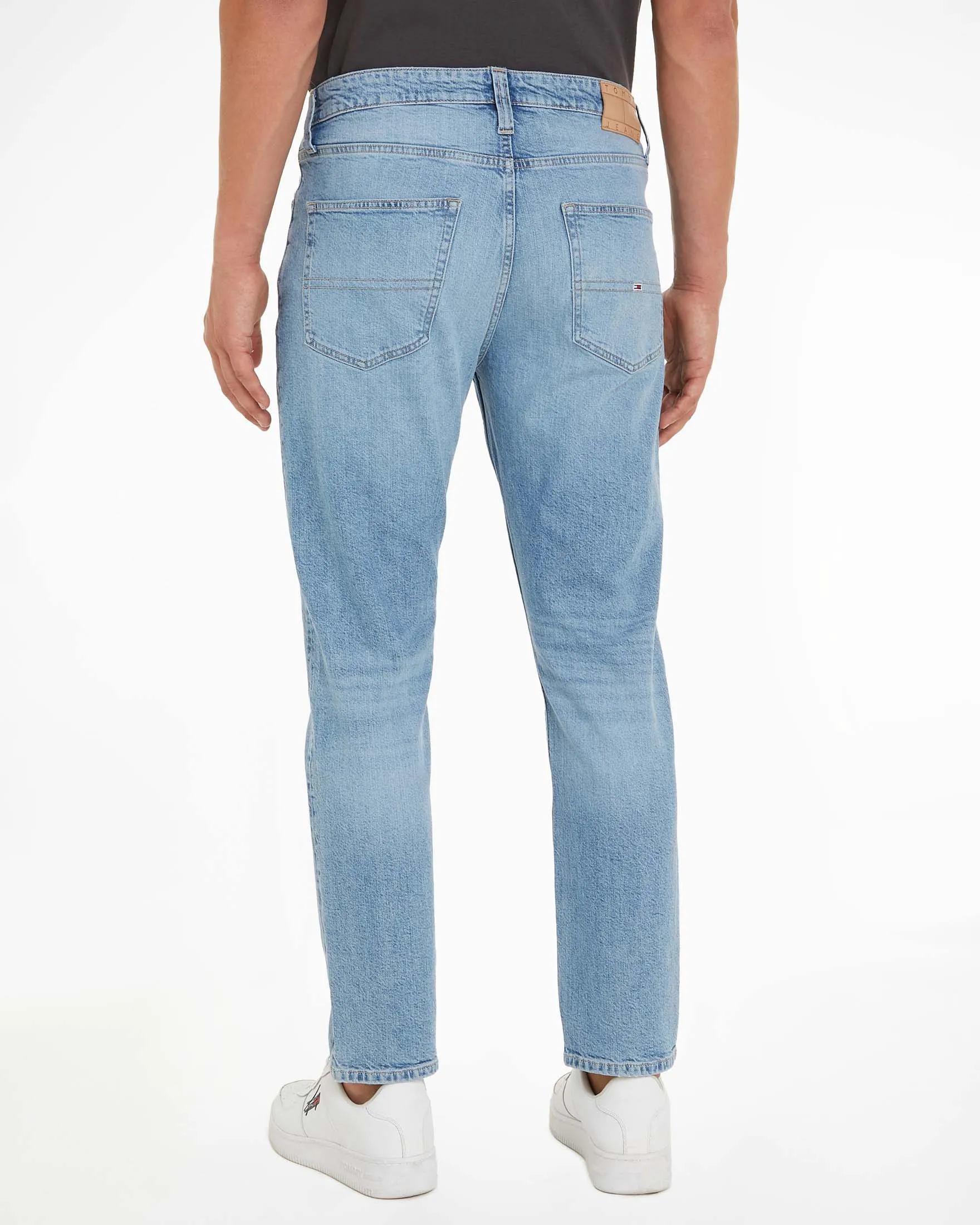 Dad jeans in cotone stretch lavaggio chiaro super stone washed con baffature