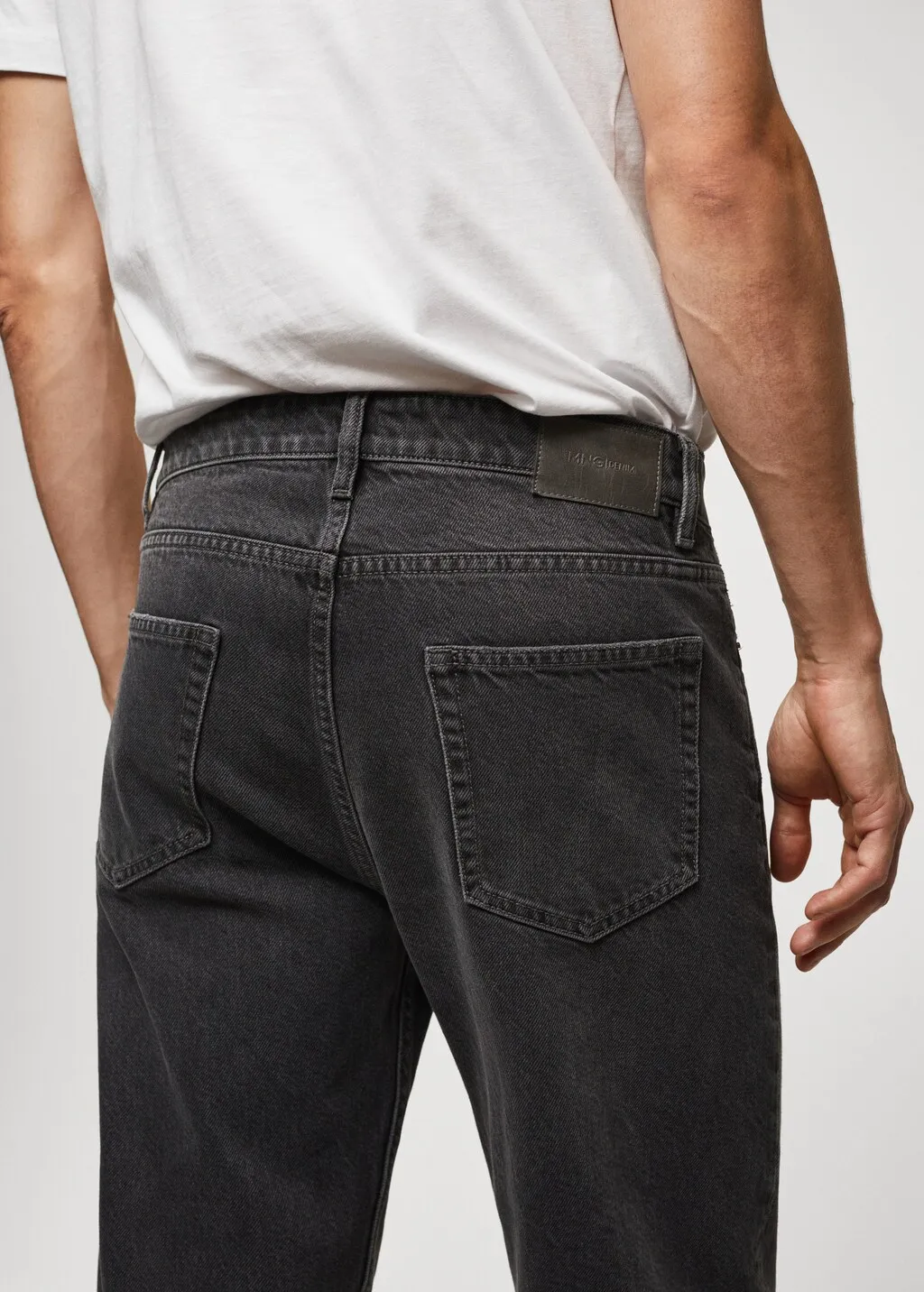 Jeans tapered-fit lavaggio scuro