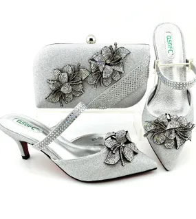 Nuovo arrivo Design italiano Nigerian Fashion Party Wedding Set di scarpe e borsa da donna decorato con fiori in colore argento